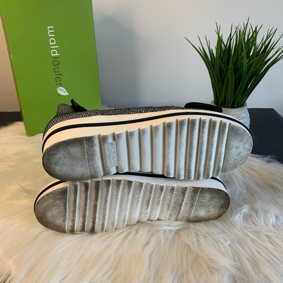 Waldlaufer Black/White Women's Sandals - Picture 5 of 5